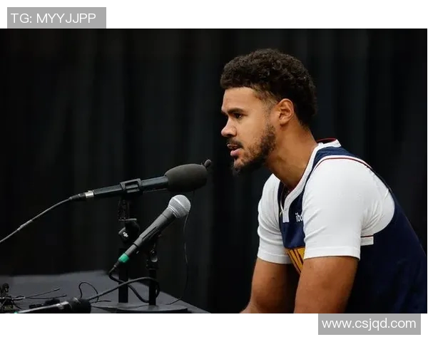 卡梅隆·约翰逊三分命中率低迷,约基奇喂球创造优质投篮机会助其手感回暖